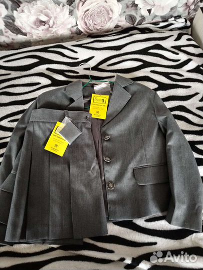 Продам школьные вещи