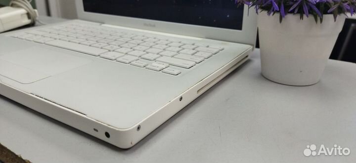 Apple MacBook A1181 4gb RAM