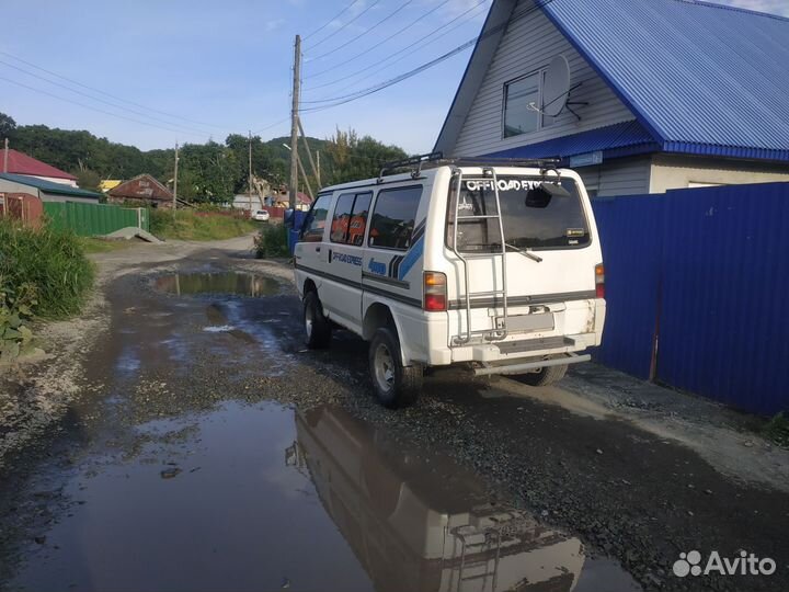 Mitsubishi Delica 2.5 МТ, 1987, 320 000 км