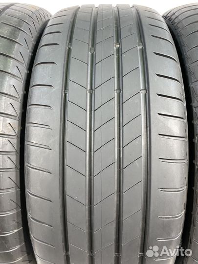 Bridgestone Turanza T005 215/55 R17