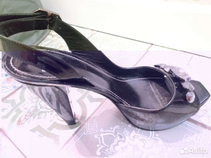 Босоножки женские