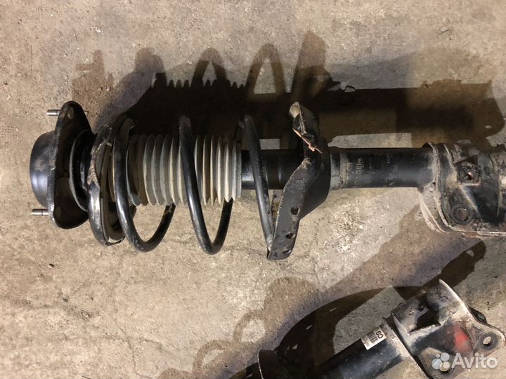 Амортизатор передний правый subaru impreza g11 gh