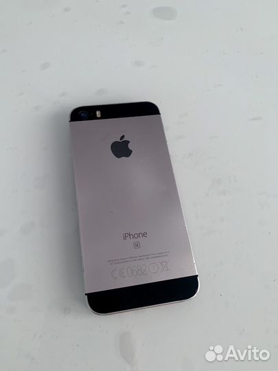 iPhone SE, 32 ГБ