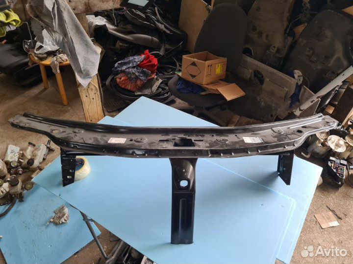 Рамка радиатора LADA Largus 2016