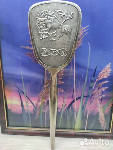 Винтажная щётка для одежды