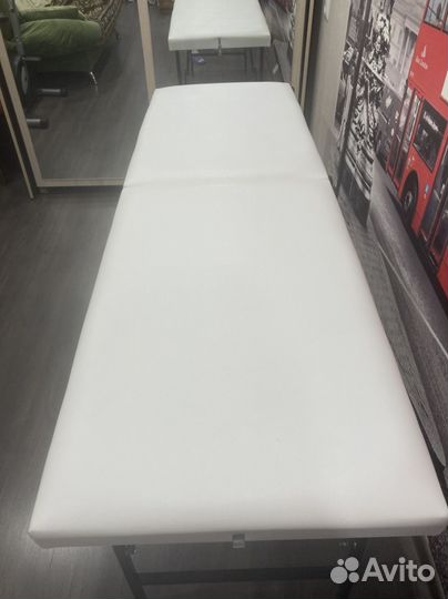 Массажная кушетка