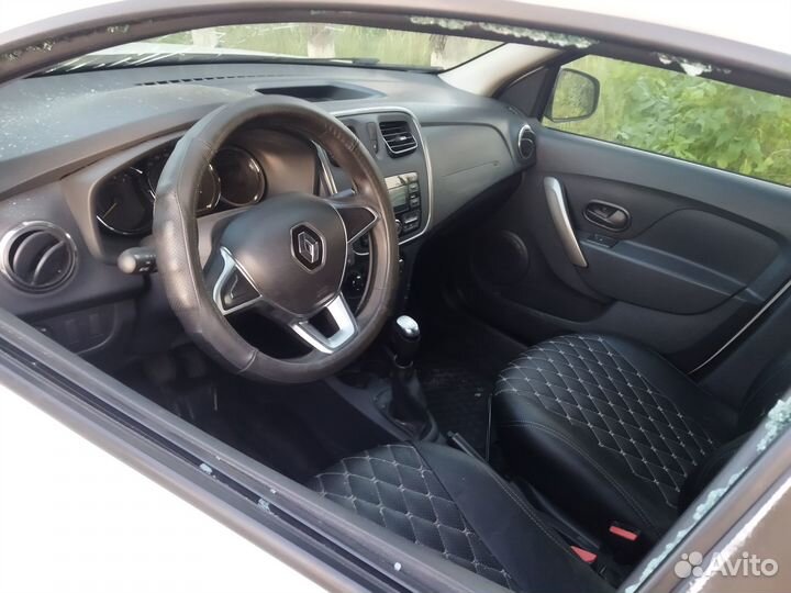 Renault Logan Stepway 1.6 МТ, 2020, битый, 39 000 км