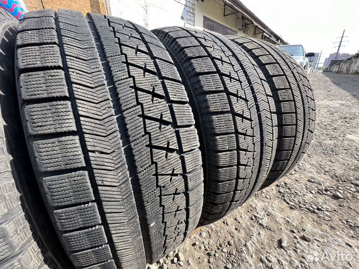 Bridgestone Blizzak VRX 205/55 R16