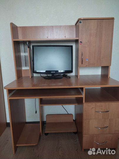 Компьютерный стол