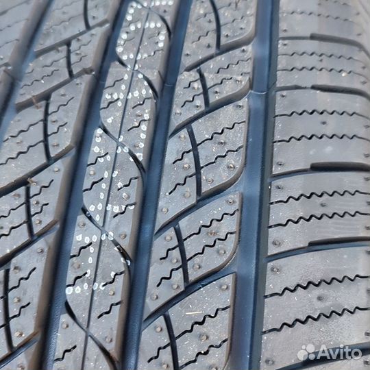 Goodride SU318 215/60 R17 H