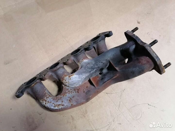 Выпускной коллектор Audi,VW 1.8(ADR), VAG 05825303