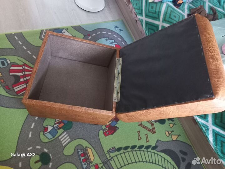 Банкетка пуфик