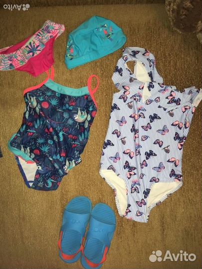 Купальник, шапочка, плавки, шлепанцы для девочки