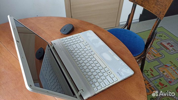 Ноутбук Sony Vaio vpcen PCG-71912V