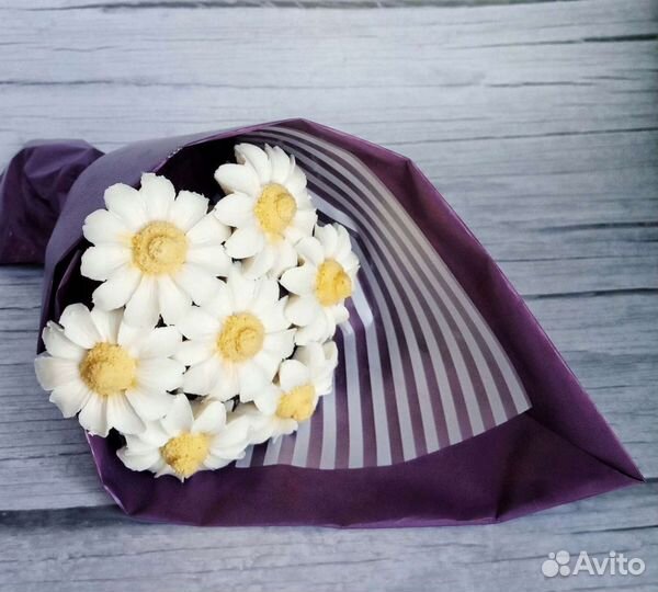 Подарок на день рождения шоколадные цветы ромашки
