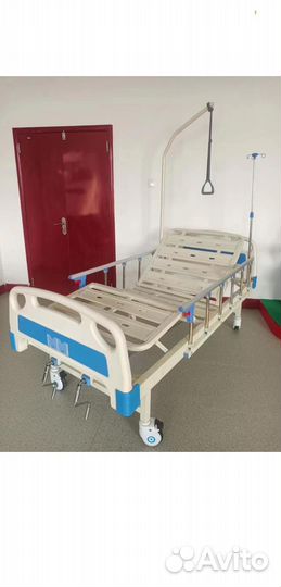 Медицинская кровать для лежачих больных