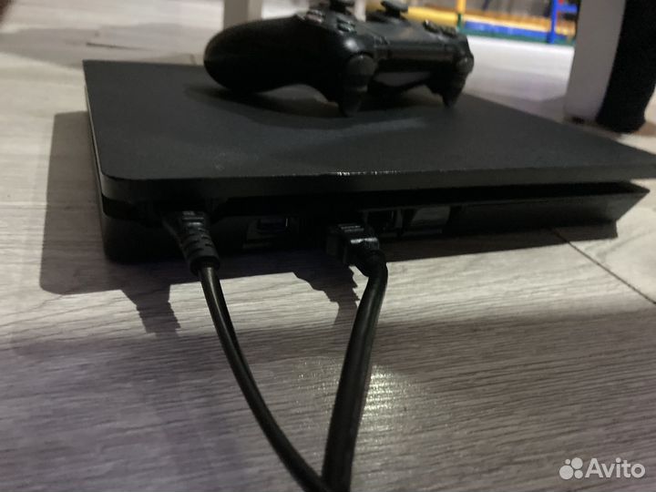 Sony playstation 4 slim