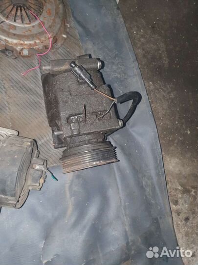 Компрессор кондея на альфа- Ромео 145