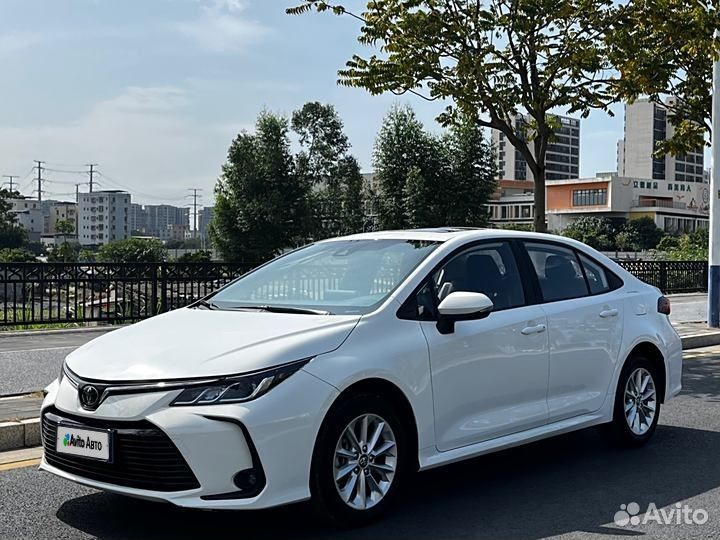 Toyota Corolla 1.2 CVT, 2021, 70 000 км