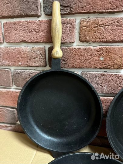 Чугунная сковорода