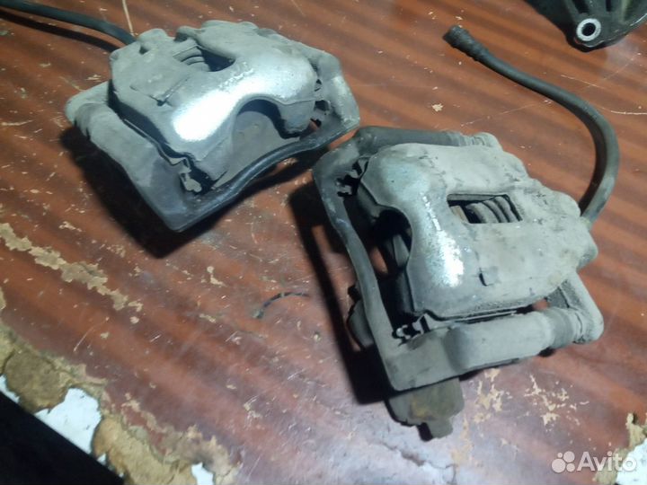 Супорт передний Nissan Almera G15