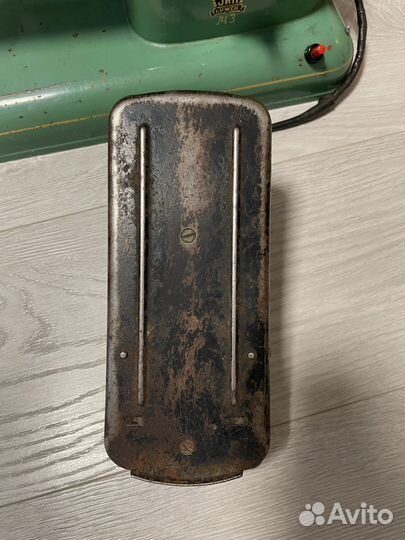 Швейная машина Волга