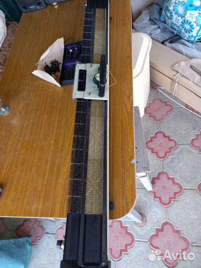 Вязальная машина Нева 2