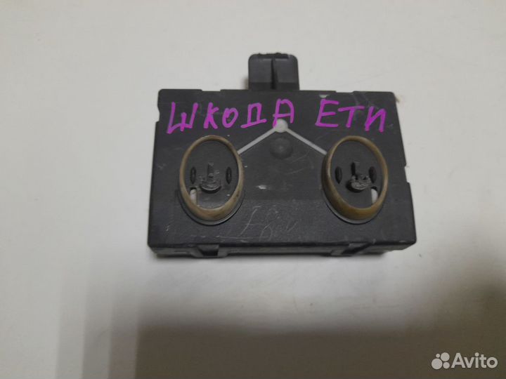 Блок комфорта передней левой двери Skoda Yeti