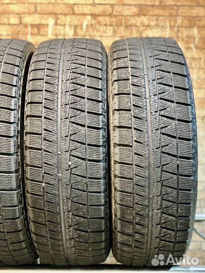 Bridgestone Blizzak Revo GZ 215/65 R16