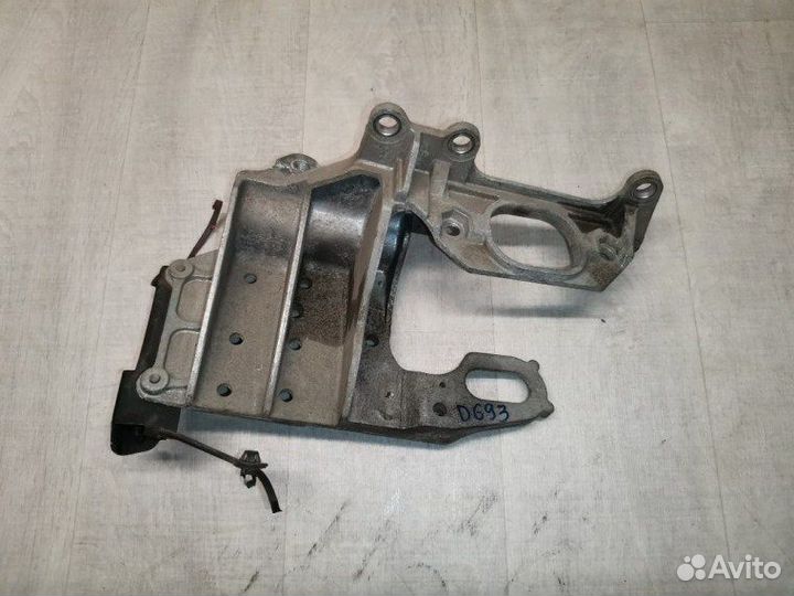 Кронштейн опоры кпп Nissan Qashqai 1 J10 1.6