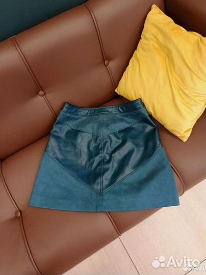 Кожаная зеленая юбка 46