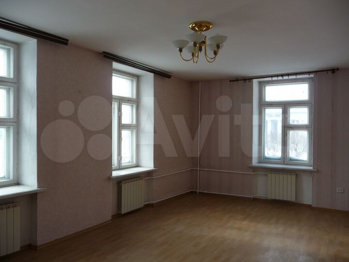 2-к. квартира, 73 м², 2/3 эт.