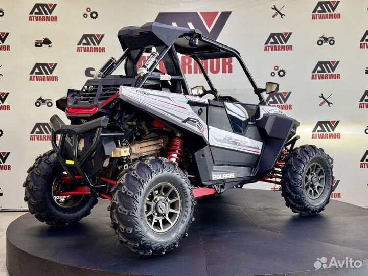 Мотовездеход Polaris RZR RS1