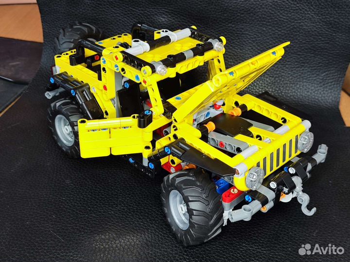 Конструктор lego 42122 Jeep Wrangler Rubicon