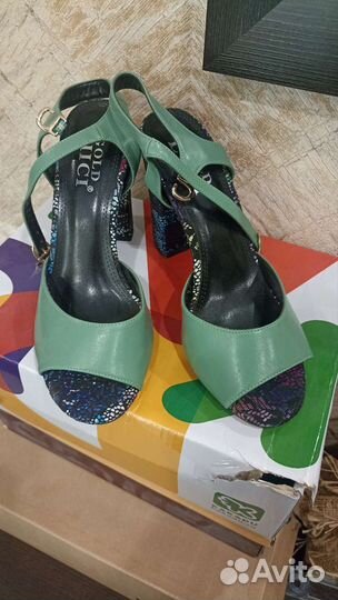 Босоножки 37