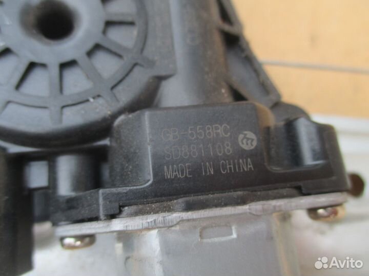 Стеклоподъемник передний правый VAZ xray