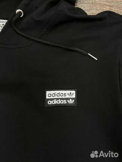 Спортивный костюм adidas