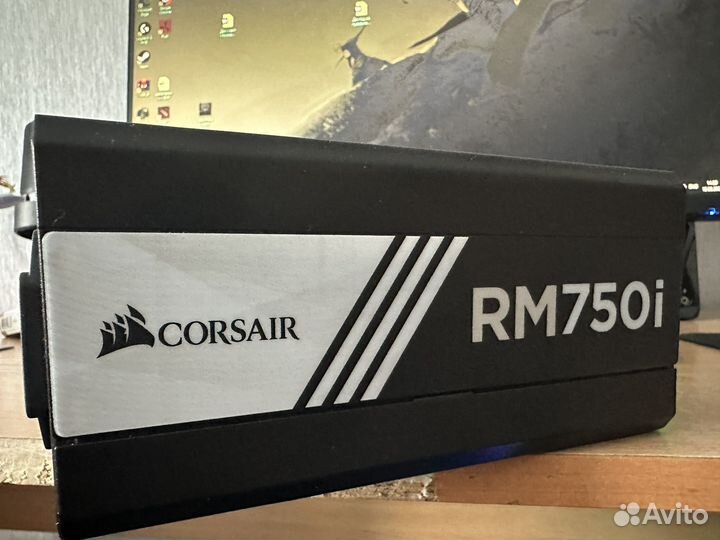Блок питания Corsair RM750i Gold