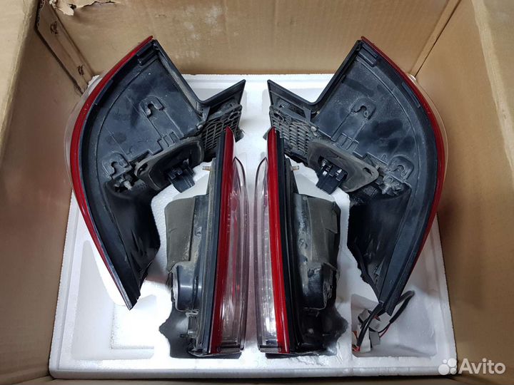 Toyota land cruiser 200 задние фонари комплект