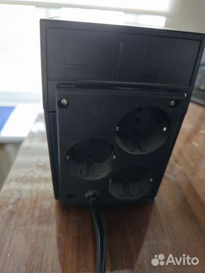 Ибп Powercom (на запчасти 2шт)