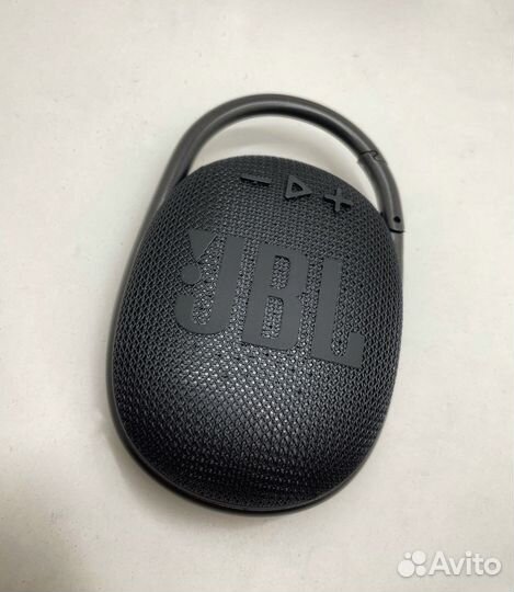 Беспроводная колонка JBL Clip 4