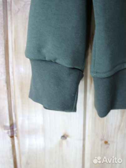 Спортивный костюм хаки новый