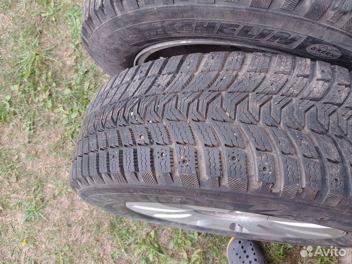 Michelin Latitude X-Ice North 3 215/65 R16