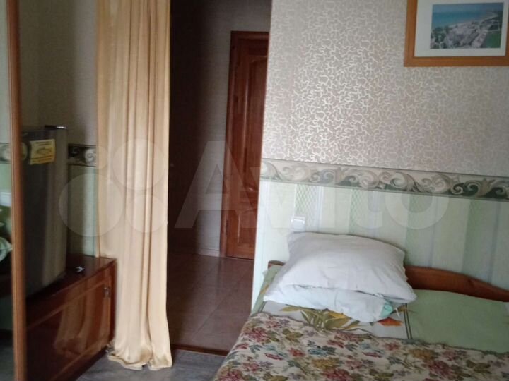 Комната 15 м² в > 9-к., 1/3 эт.