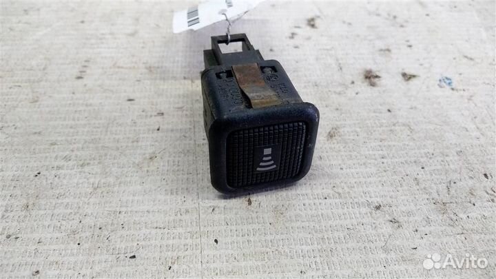 Кнопка сигнализации Audi A6 C4 94-97г
