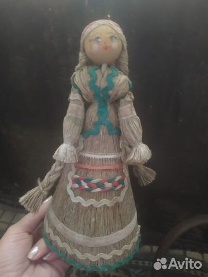 Кукла плетеная