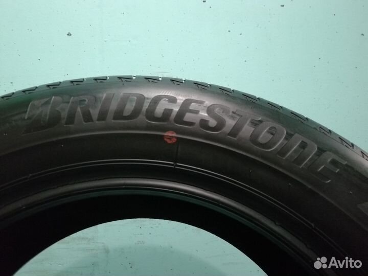 Bridgestone Turanza T005A 215/60 R17