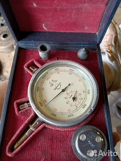 Тахометр часовой