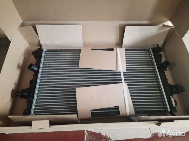 Радиатор охлаждения для автомобилей Astra H (04)