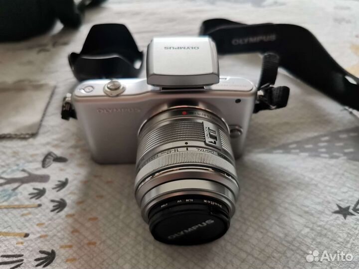 Фотоаппарат Olympus Pen E-PM1 Kit